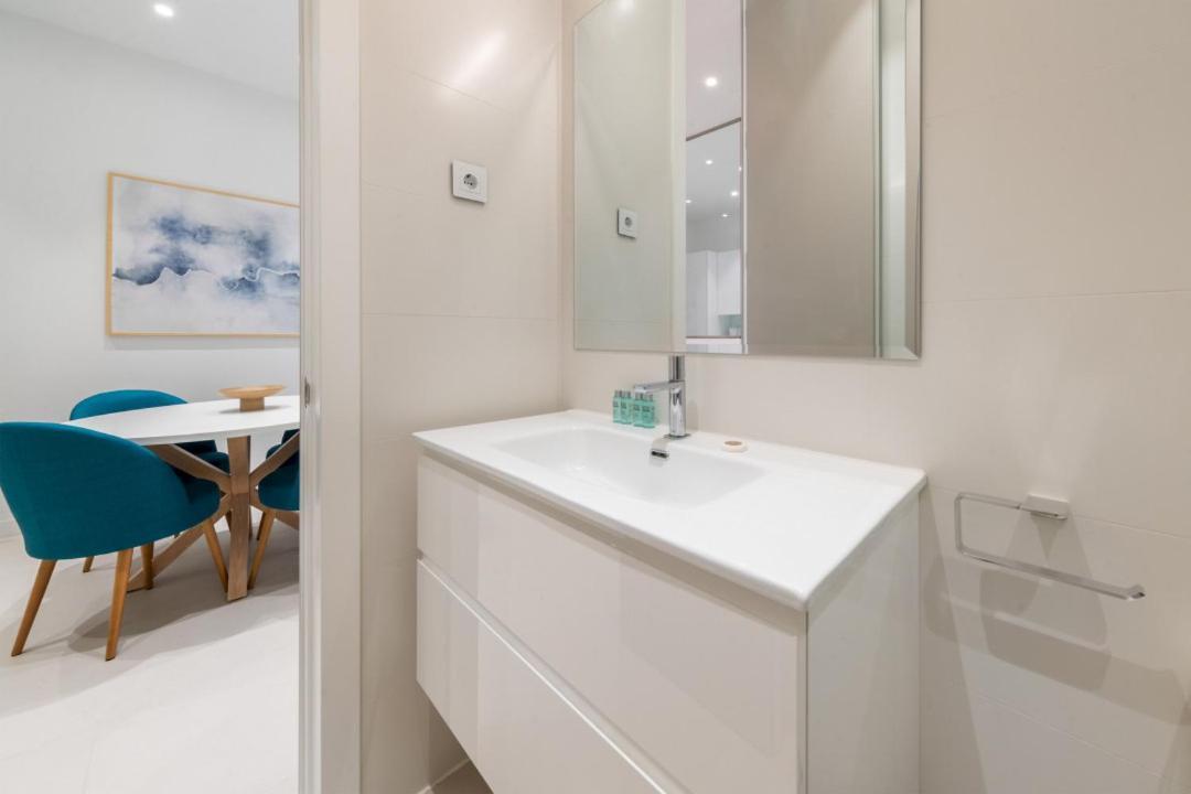 2 Bedrooms 2 Bathrooms Furnished - Delicias - Modern- Mintystay Madrid Exterior photo